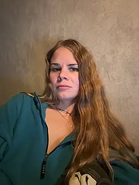 Snapshot of MaryMathews_ chatting on 06/16/26, 01:27 MaryMathews online show from 06/16/26, 01:27