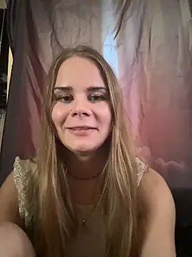 Snapshot of MaryMathews_ chatting on 06/26/26, 01:11 MaryMathews online show from 06/26/26, 01:11
