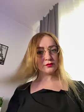 CherryChaos  online show from 06/11/26, 06:21