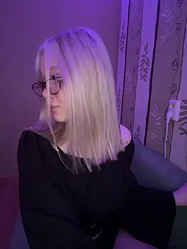 Velvet Doll  online show from 06/17/26, 04:23