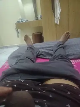 santhoshkannadaboy online show from 06/18/26, 03:06