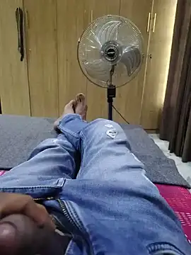 santhoshkannadaboy online show from 05/22/26, 04:05