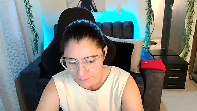 LUCYMILF SEXY online show from 06/14/26, 11:33