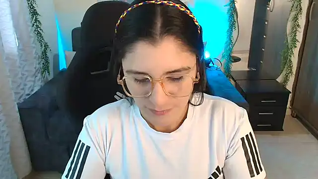 LUCYMILF SEXY online show from 06/27/26, 02:45