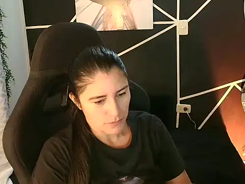 LUCYMILF SEXY online show from 05/13/26, 12:23