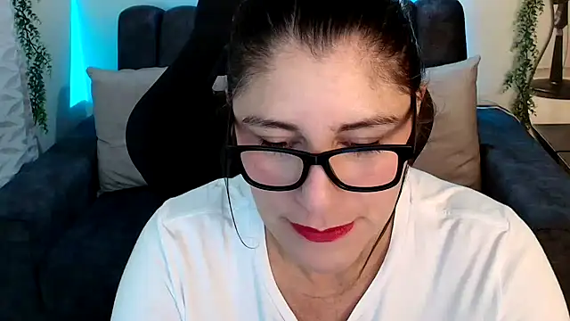 LUCYMILF SEXY online show from 06/06/26, 04:01