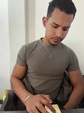 angel silva  online show from 06/26/26, 05:13