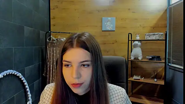 RuthhCox online show from 05/18/26, 09:36
