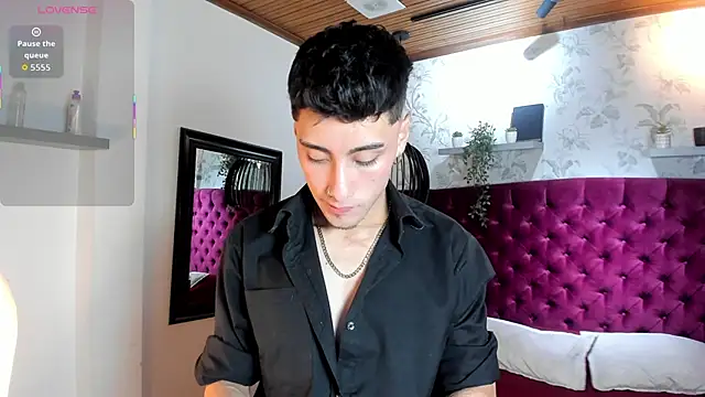 Snapshot of Spencerwhite_ chatting on 06/19/26, 10:36 Spencerwhite online show from 06/19/26, 10:36