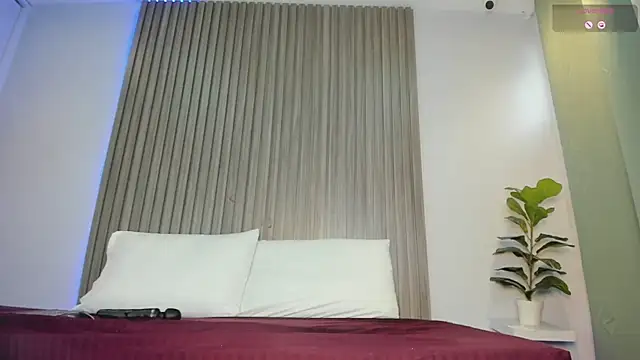 Karlie moore  online show from 07/03/26, 01:50
