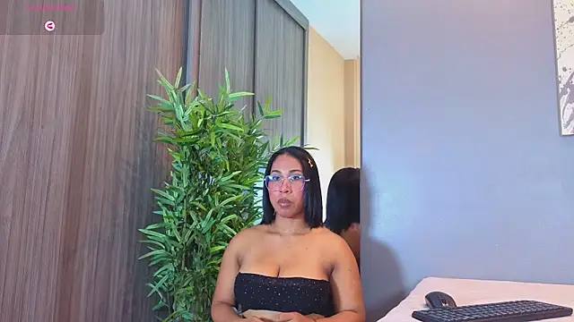 Karlie moore  online show from 05/21/26, 09:23