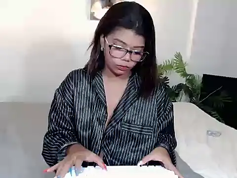 charlene pretty online show from 06/07/26, 12:10