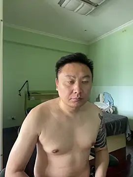 Snapshot of mrcake666 chatting on 06/19/26, 05:35 mrcake666 online show from 06/19/26, 05:35