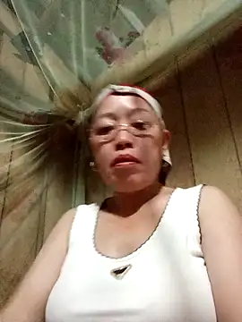 Snapshot of Peony98 chatting on 05/05/26, 01:47 Peony98 online show from 05/05/26, 01:47