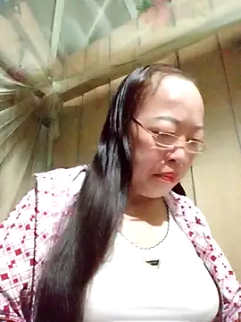 Snapshot of Peony98 chatting on 05/04/26, 10:23 Peony98 online show from 05/04/26, 10:23