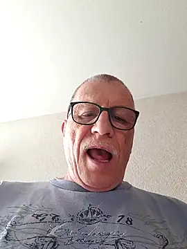 Eddy0763 online show from 05/04/26, 09:01