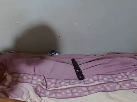 petitekaylaXxx online show from 05/14/26, 12:40