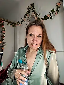 Snapshot of Candy_Cougar chatting on 05/11/26, 07:10 Candy Cougar online show from 05/11/26, 07:10