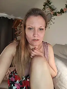 Snapshot of Candy_Cougar chatting on 06/05/26, 06:52 Candy Cougar online show from 06/05/26, 06:52