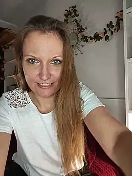 Snapshot of Candy_Cougar chatting on 05/14/26, 06:54 Candy Cougar online show from 05/14/26, 06:54
