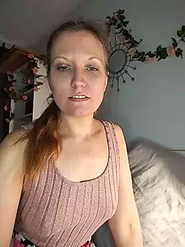 Snapshot of Candy_Cougar chatting on 06/05/26, 06:29 Candy Cougar online show from 06/05/26, 06:29