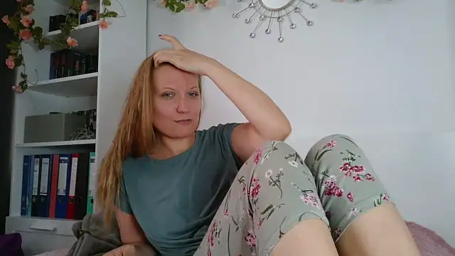 Candy Cougar online show from 08/03/26, 06:54