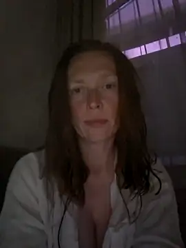 MillaSmileX online show from 05/19/26, 06:04