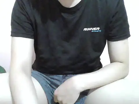 Snapshot of Zineyy chatting on 06/04/26, 03:38 Zineyy online show from 06/04/26, 03:38