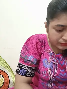Snapshot of Joya-02 chatting on 06/19/26, 05:52 Joya-02 online show from 06/19/26, 05:52