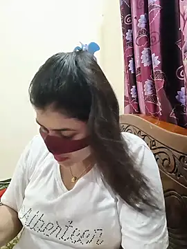 Snapshot of Joya-02 chatting on 05/19/26, 06:59 Joya-02 online show from 05/19/26, 06:59
