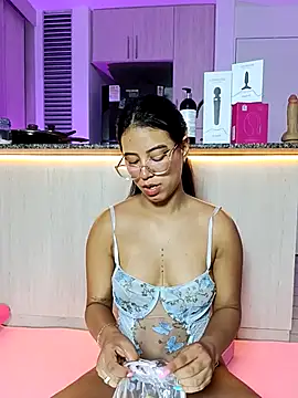 Raven stonee01 online show from 05/08/26, 12:25