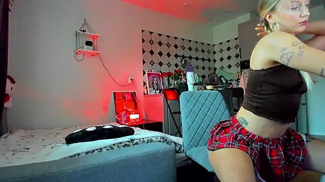 SunnyKatrine online show from 05/28/26, 04:13