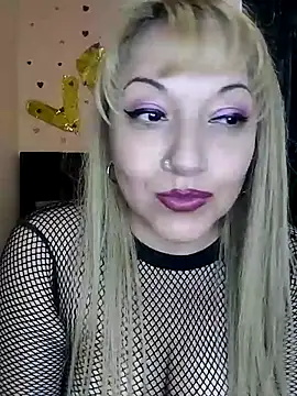 Venuss Milf online show from 07/28/26, 03:21