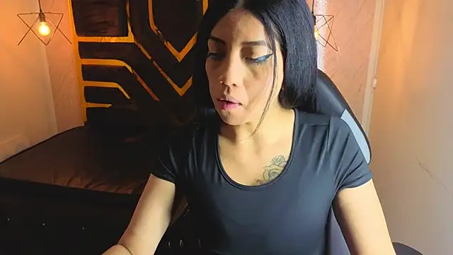 Ey Im simone  online show from 07/24/26, 12:12