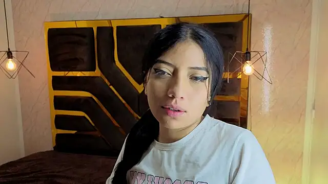 Ey Im simone  online show from 08/01/26, 12:14