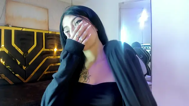Ey Im simone  online show from 06/30/26, 12:27