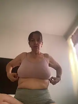 Soy Camila8 online show from 05/12/26, 12:33