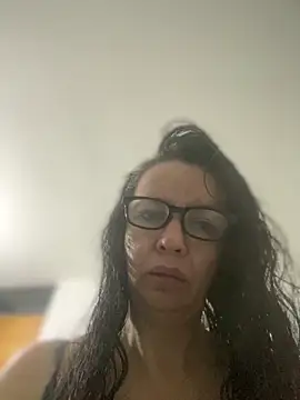 Soy Camila8 online show from 06/12/26, 10:13