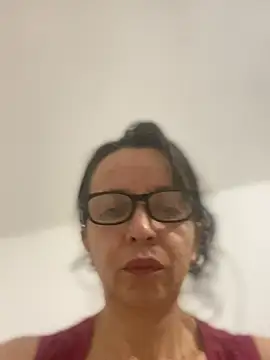 Soy Camila8 online show from 05/20/26, 12:29