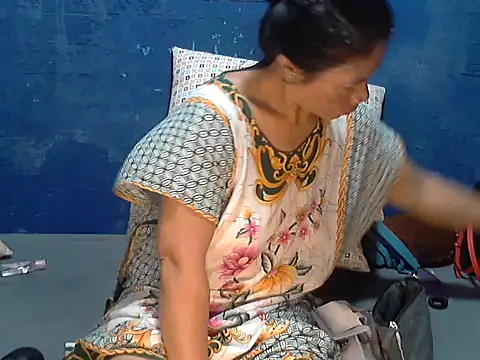 hotchilimom online show from 02/22/26, 03:20