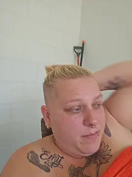 Lady Peggi online show from 06/18/26, 12:43