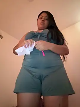 lucybumby online show from 05/04/26, 03:37