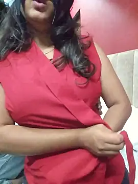 sluttytitties69 online show from 05/13/26, 08:43