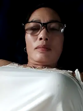 Snapshot of MimiSex6996 chatting on 05/08/26, 04:27 MimiSex6996 online show from 05/08/26, 04:27