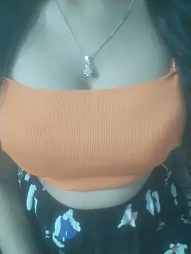 Snapshot of Rosy-Girll chatting on 05/18/26, 04:12 Rosy-Girll online show from 05/18/26, 04:12