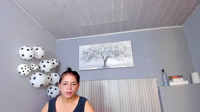 Snapshot of rosse_m1 chatting on 08/01/26, 12:14 rosse m1 online show from 08/01/26, 12:14