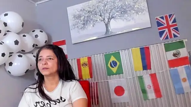 Snapshot of rosse_m1 chatting on 06/18/26, 11:48 rosse m1 online show from 06/18/26, 11:48