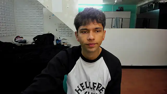Erick hot12 online show from 05/04/26, 08:00