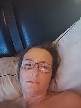 Queenle91 online show from 05/19/26, 02:29
