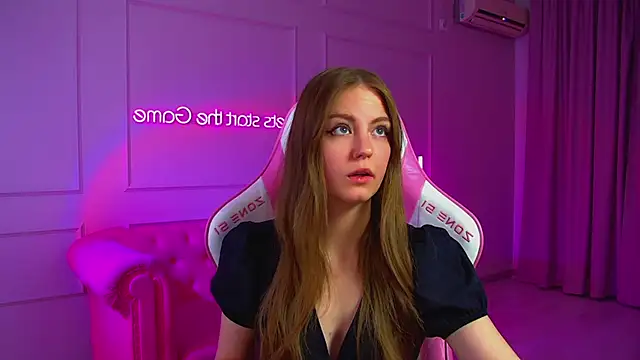 Snapshot of SofiaSarvains chatting on 06/10/26, 06:20 SofiaSarvains online show from 06/10/26, 06:20